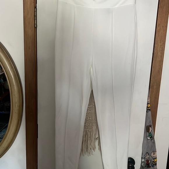 Shein white pants - Picture 1 of 2